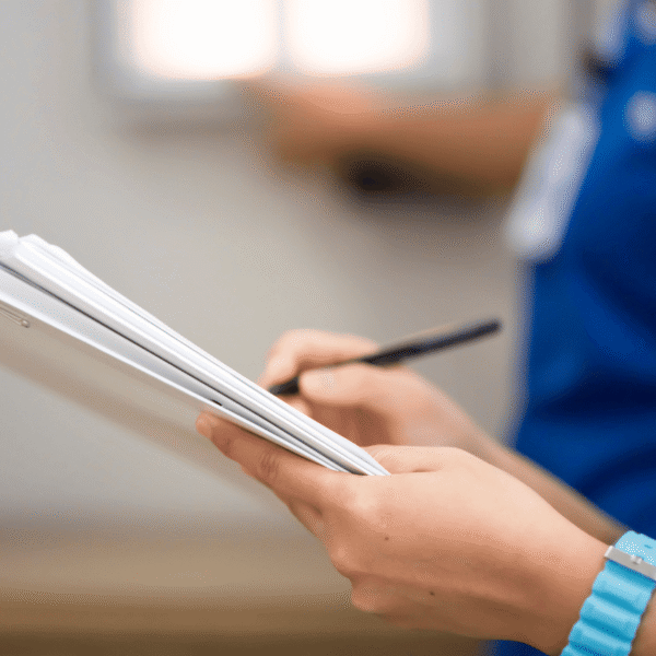 Cómo actuar si sospechas negligencia médica en un hospital público